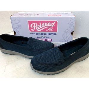 NEW SKECHERS WOMENS REGGAE FEST 2.0 SWEET POISE SLIP ON SNEAKER - NAVY 9.5